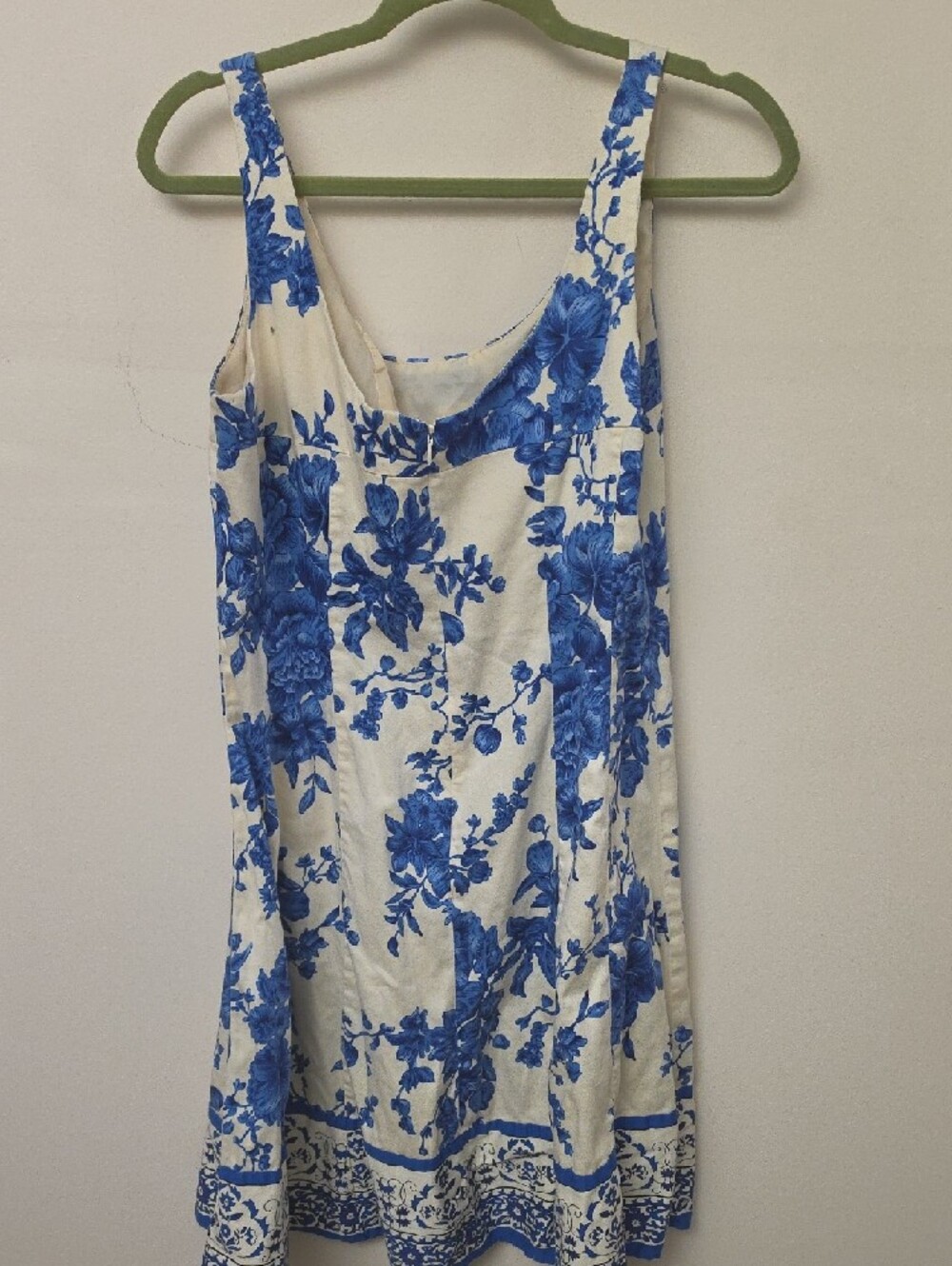 Jones Wear White Mini Dress with Blue Floral Print SZ 12 - Picture 5 of 6